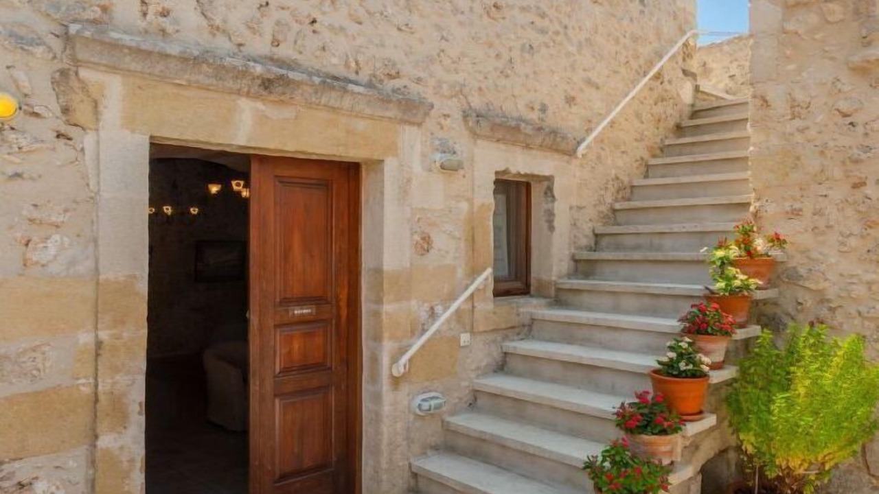Photo of Outdoor in Monopari