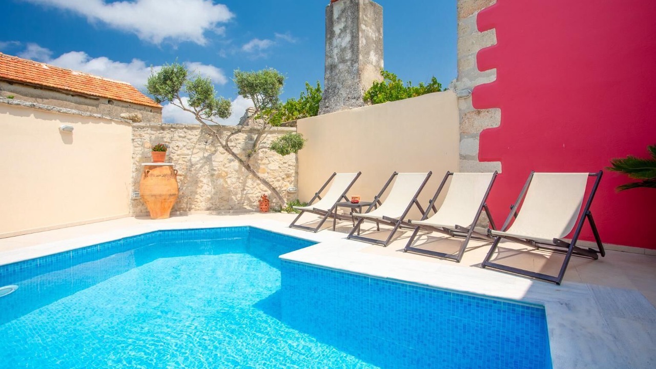 Photo of Outdoor in Monopari