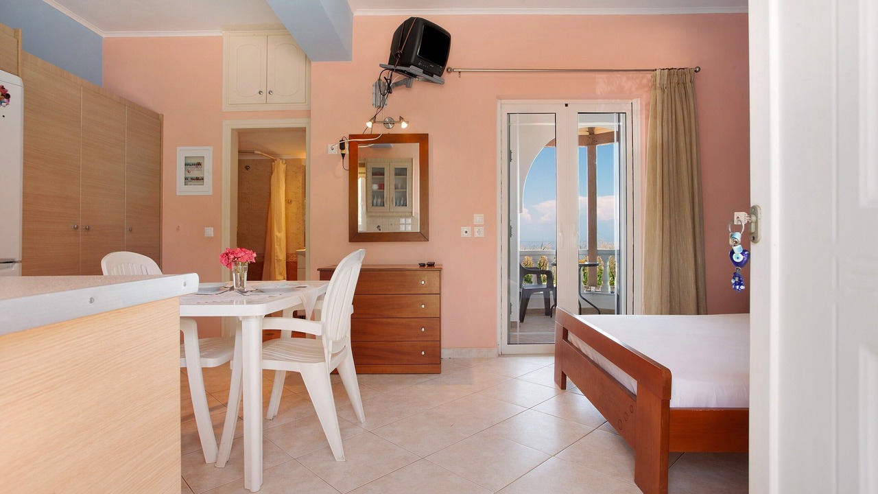 Photo of Bedroom in Alonia