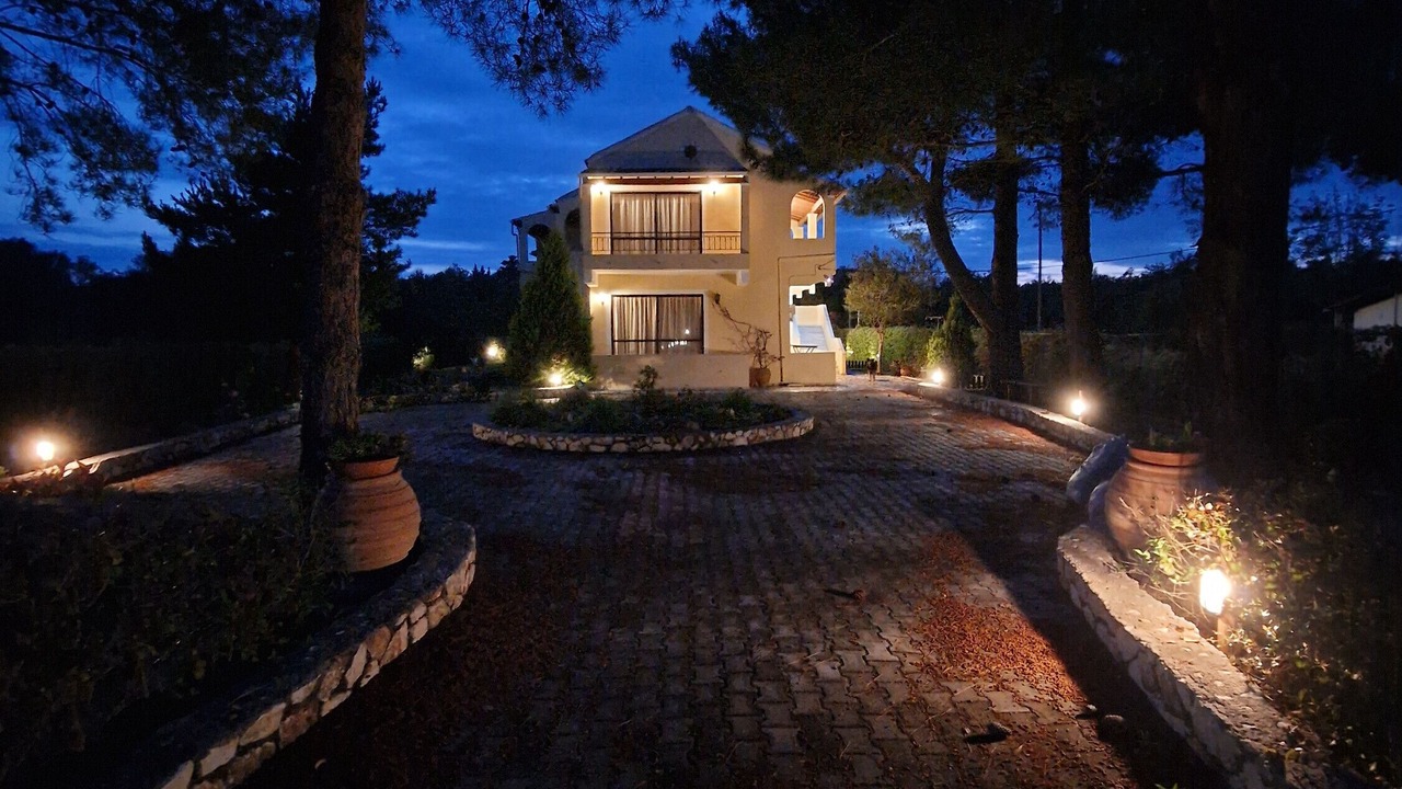 Photo of Outdoor in Melikia
