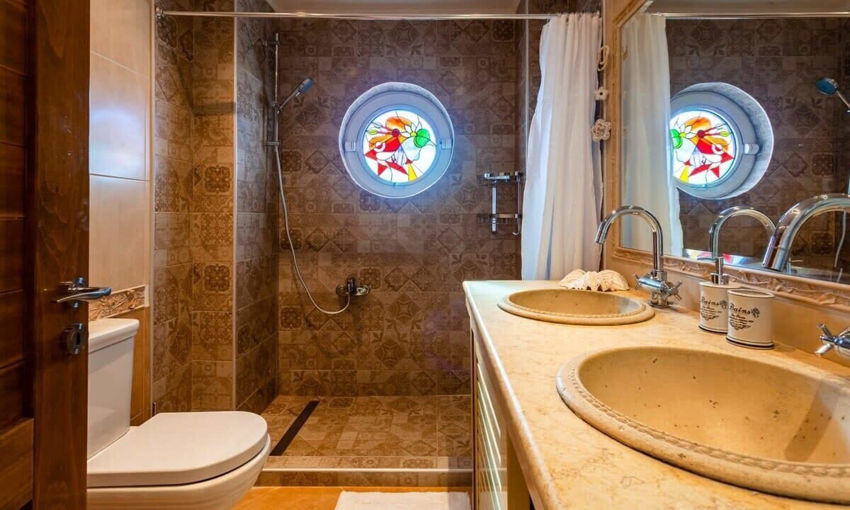 Photo of Bathroom in Mikri Mantineia