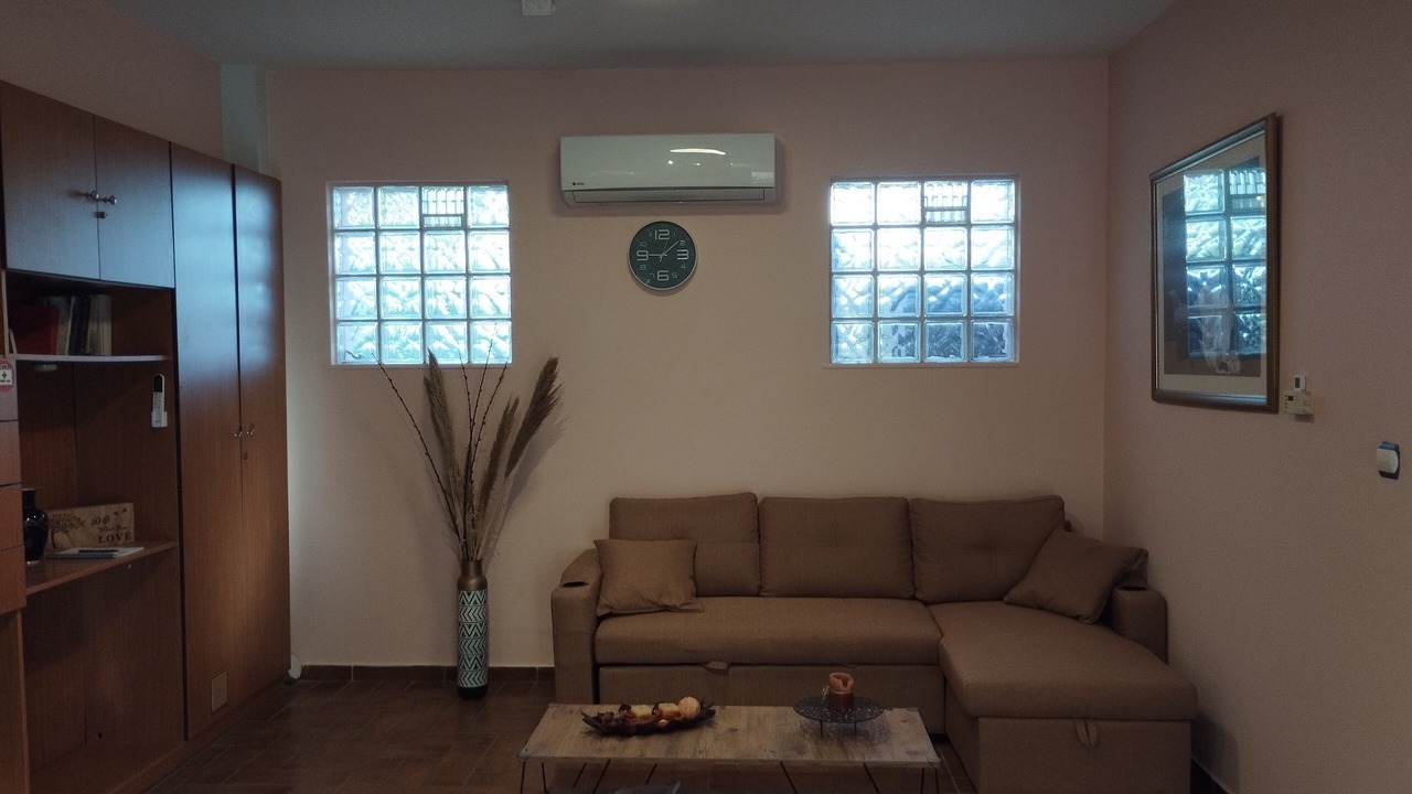 Photo of Livingroom in Tingaki