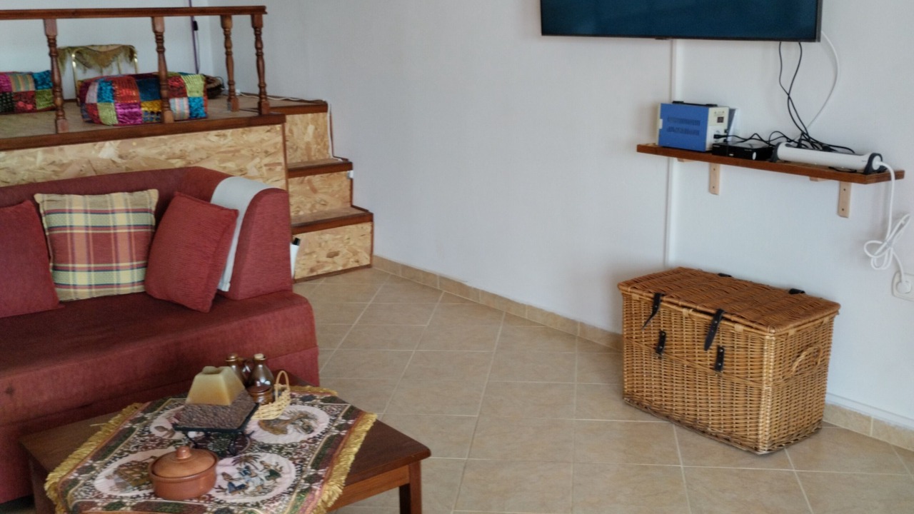 Photo of Livingroom in Lahania