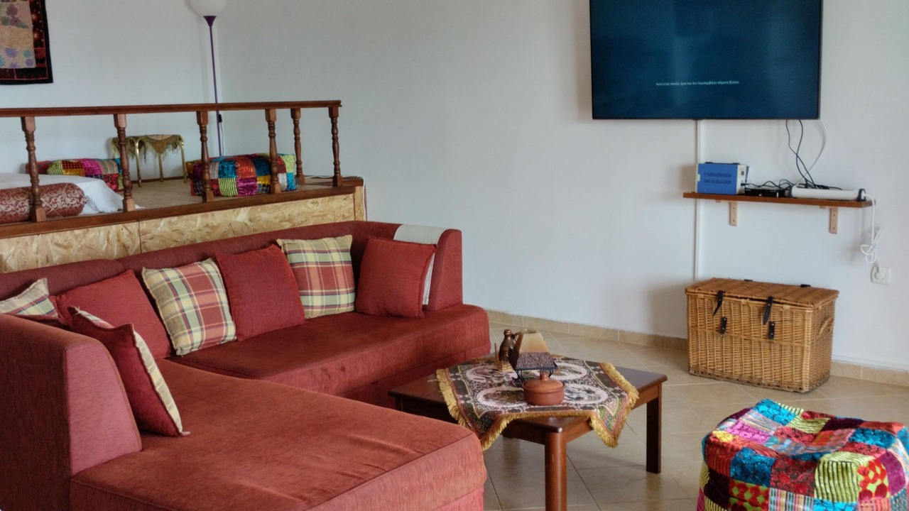 Photo of Livingroom in Lahania
