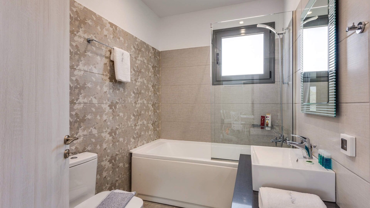 Photo of Bathroom in Kalo Chorio
