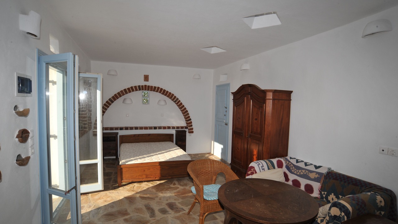 Photo of Bedroom in Drios