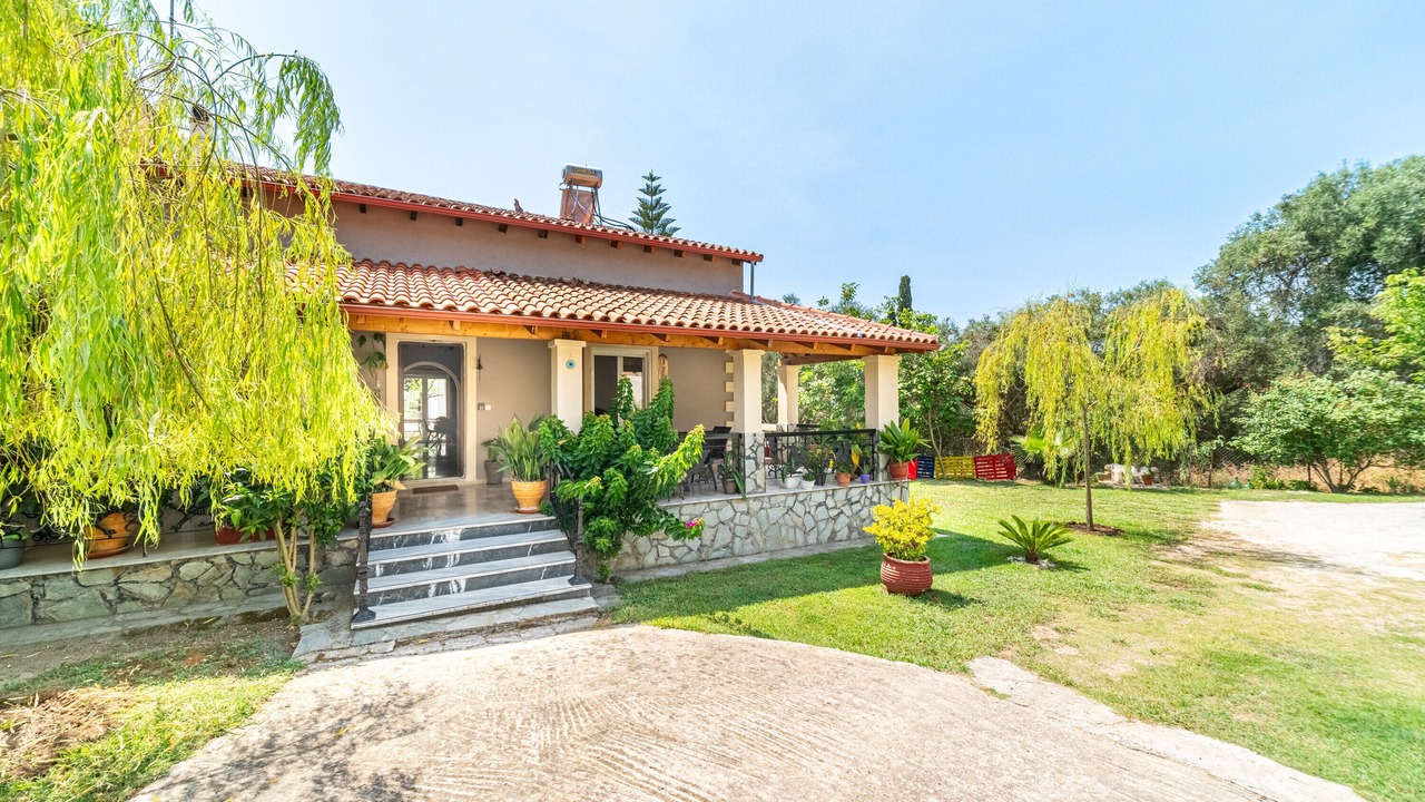 Photo of Outdoor in Chlomatiana