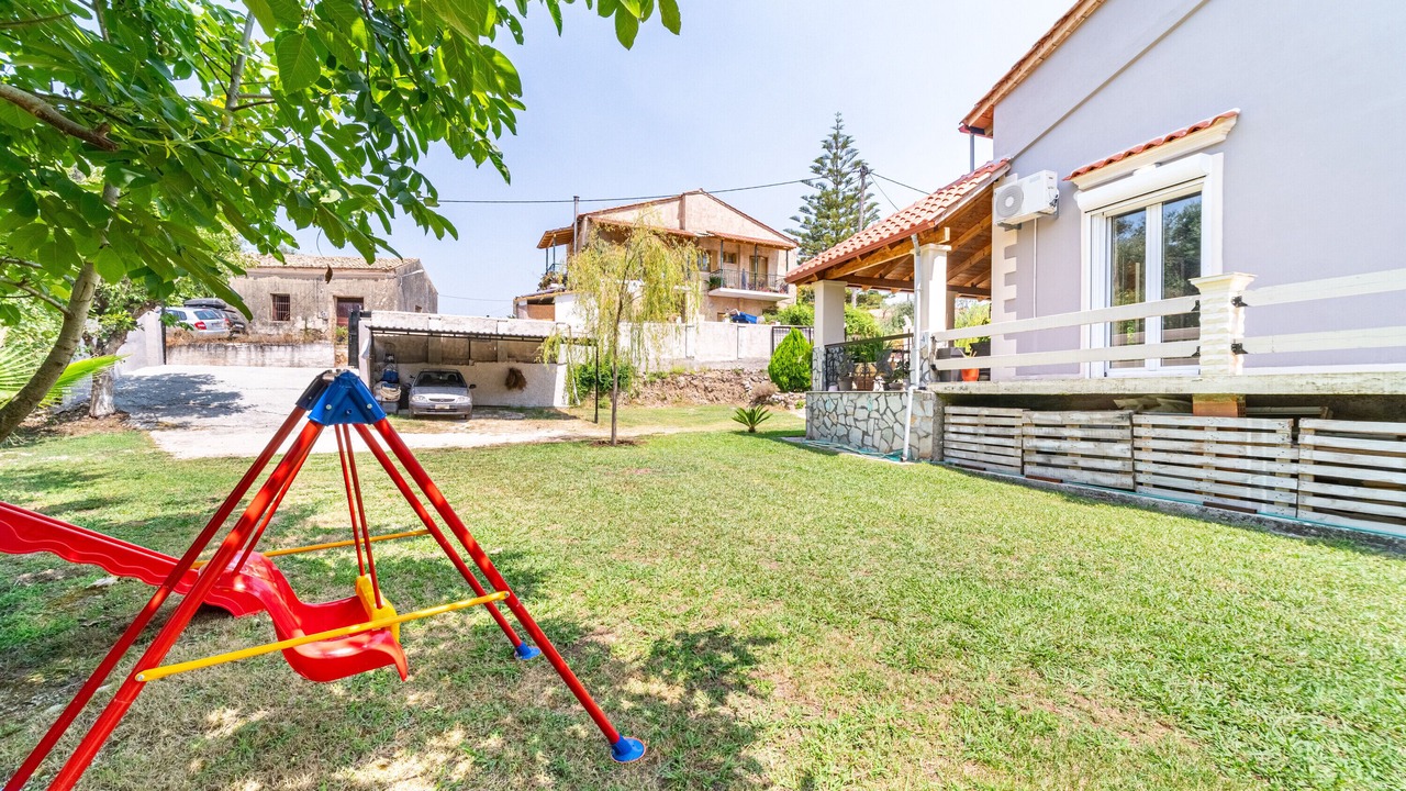 Photo of Patio Balcony in Chlomatiana