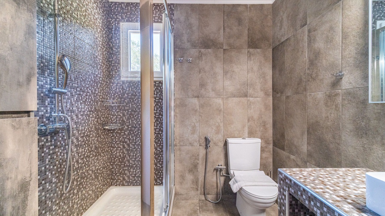 Photo of Bathroom in Chlomatiana