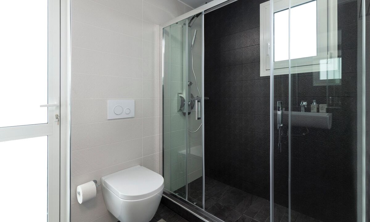 Photo of Bathroom in Petaloudes