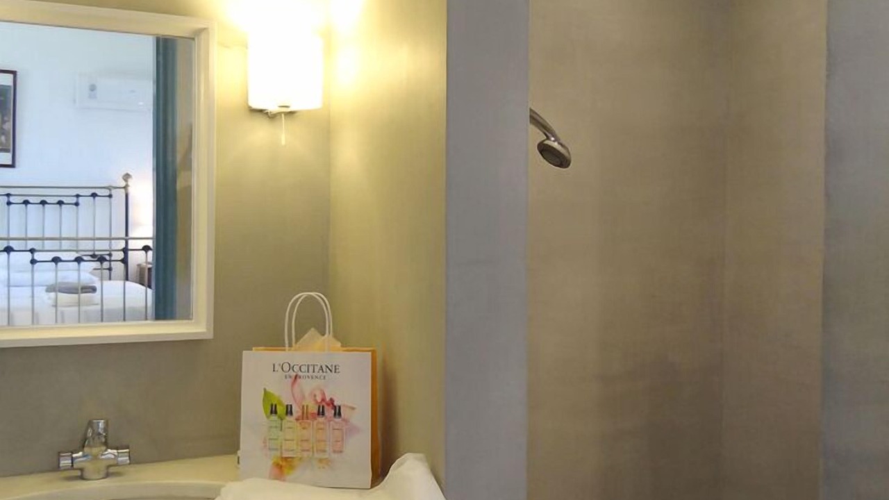 Photo of Bathroom in Chlomos