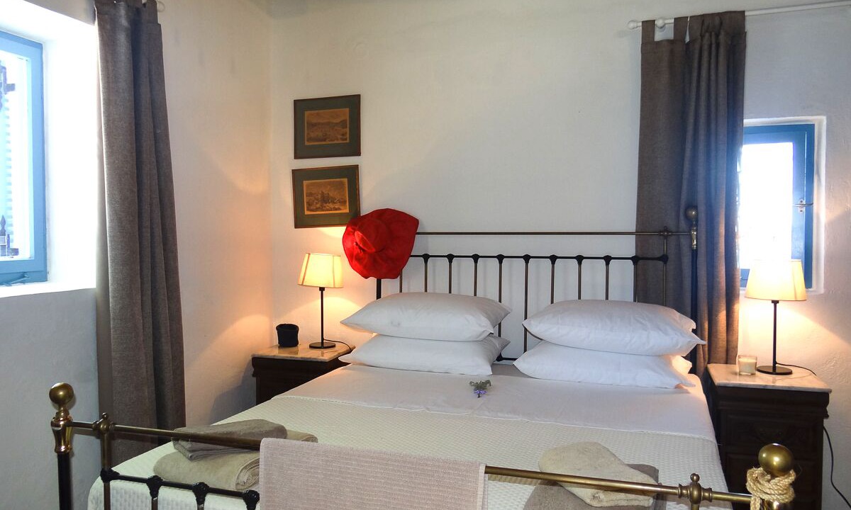 Photo of Bedroom in Chlomos