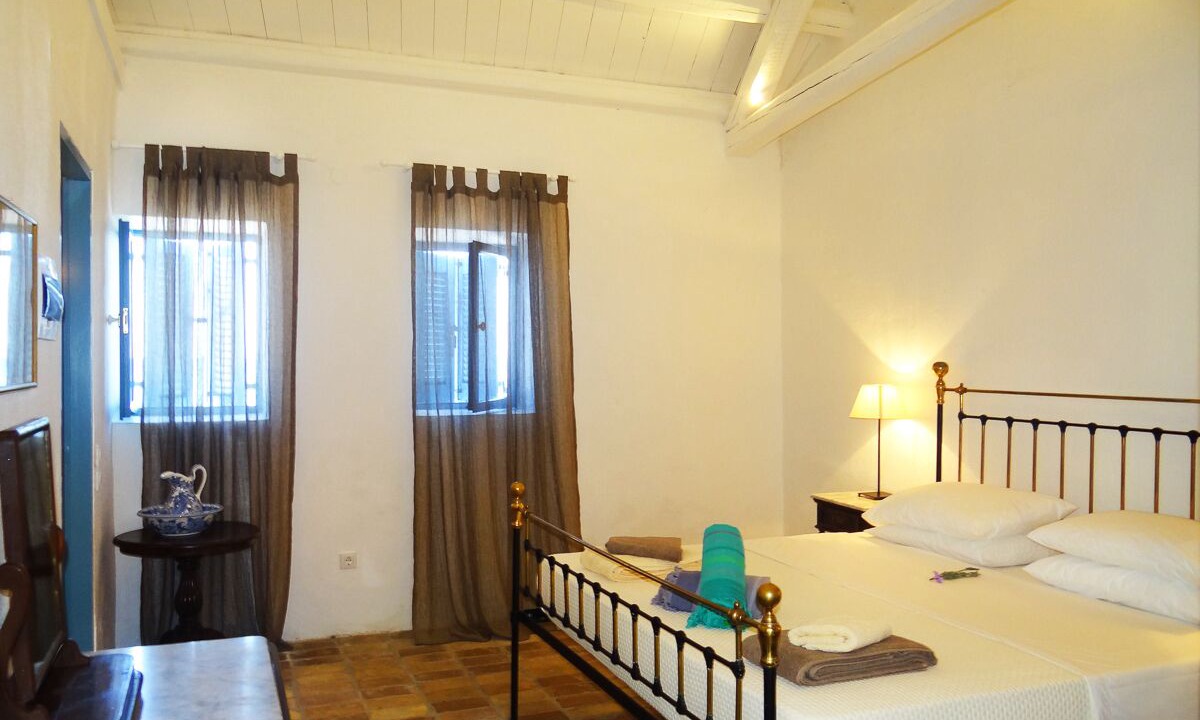 Photo of Bedroom in Chlomos