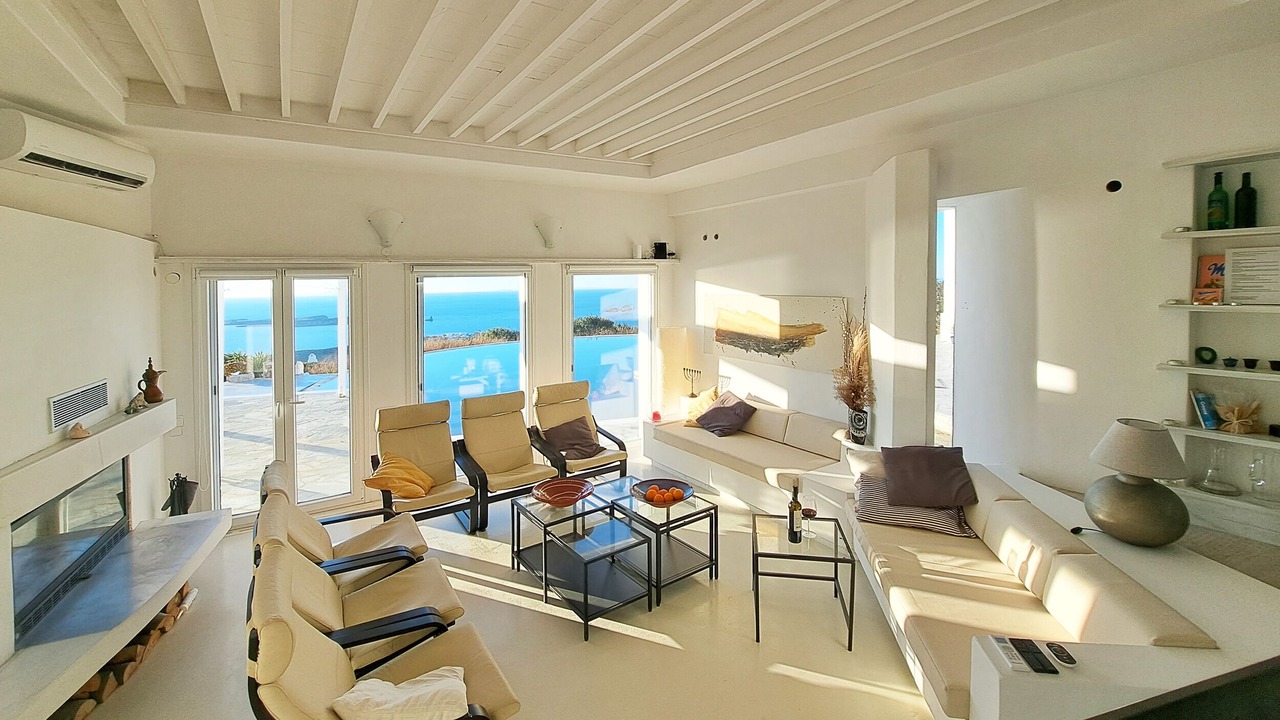 Photo of Livingroom in Nea Cryssi Akti