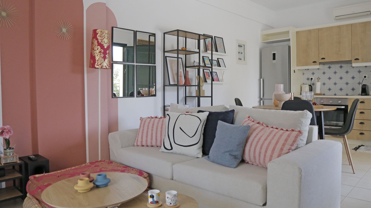 Photo of Livingroom in Aigialeia