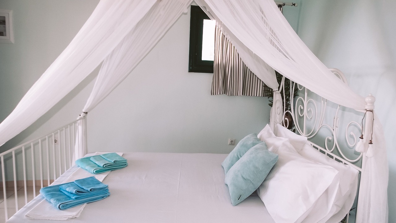 Photo of Bedroom in Milos