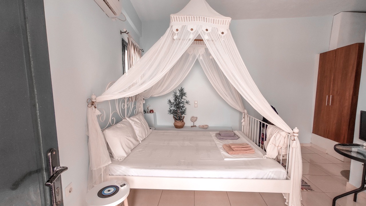 Photo of Bedroom in Milos
