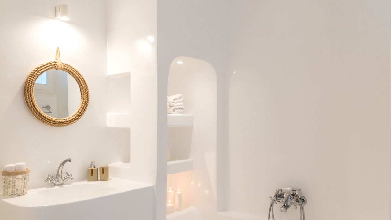 Photo of Bathroom in Tourlos