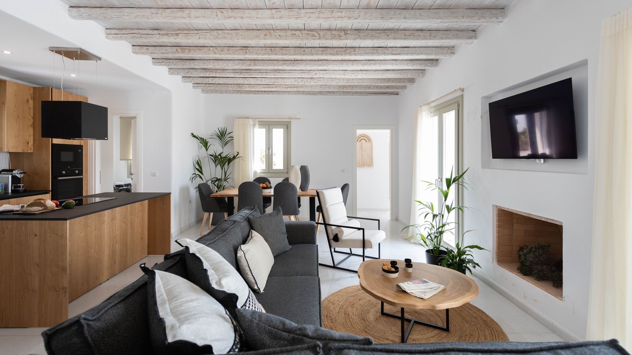 Photo of Livingroom in Nea Cryssi Akti