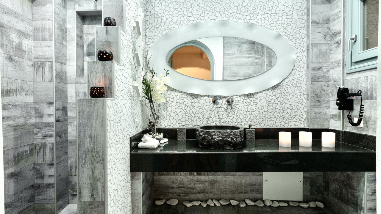 Photo of Bathroom in Perissa