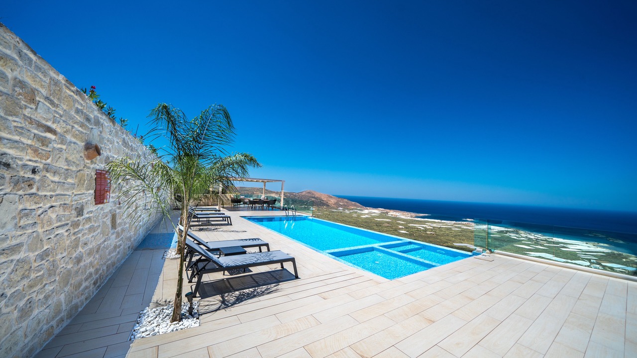 Photo of Outdoor in Platanos