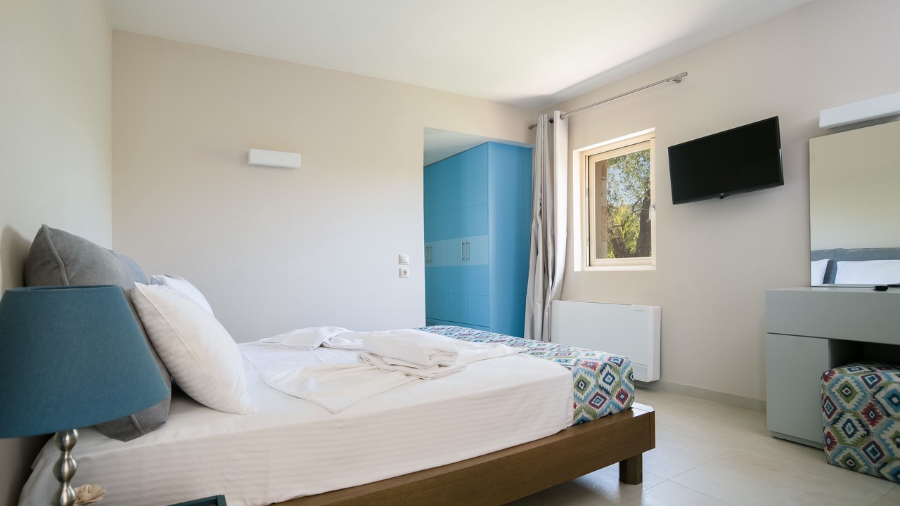 Photo of Bedroom in Messonghi