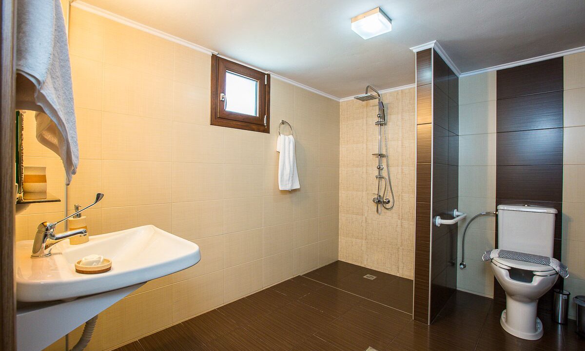 Photo of Bathroom in Geropotamos