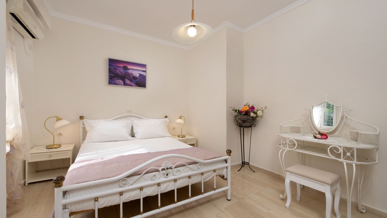 Photo of Bedroom in Sinarades