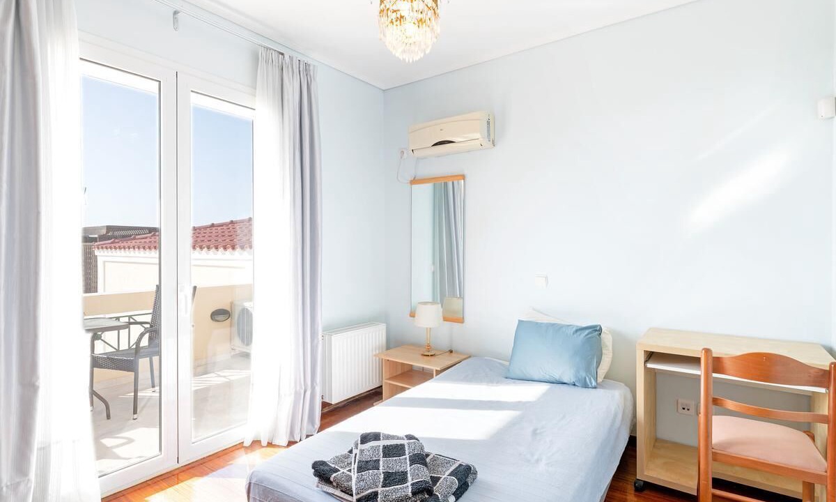 Photo of Bedroom in Saronida