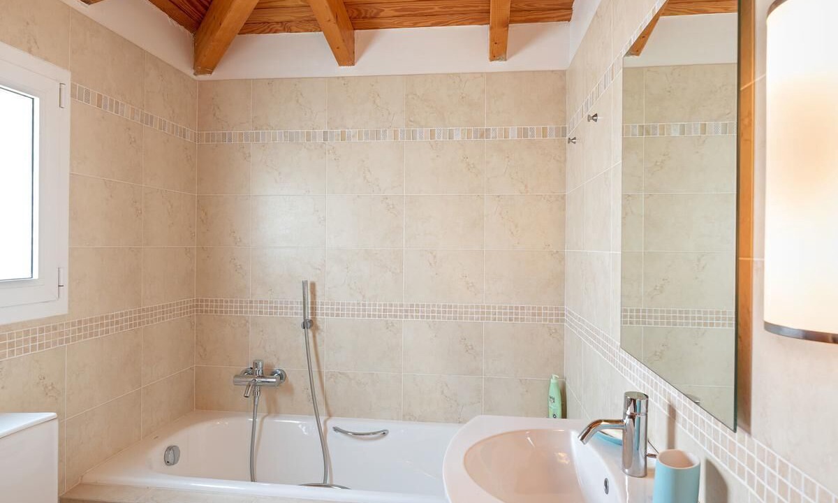 Photo of Bathroom in Saronida