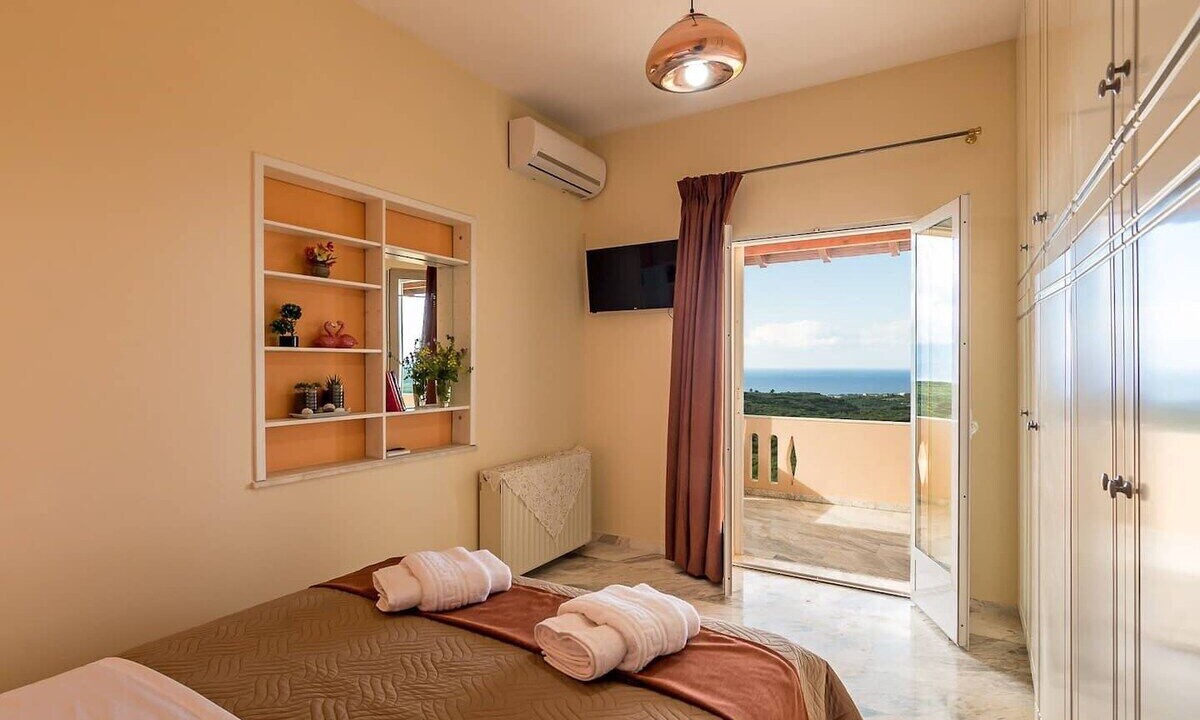 Photo of Bedroom in Polemarchi