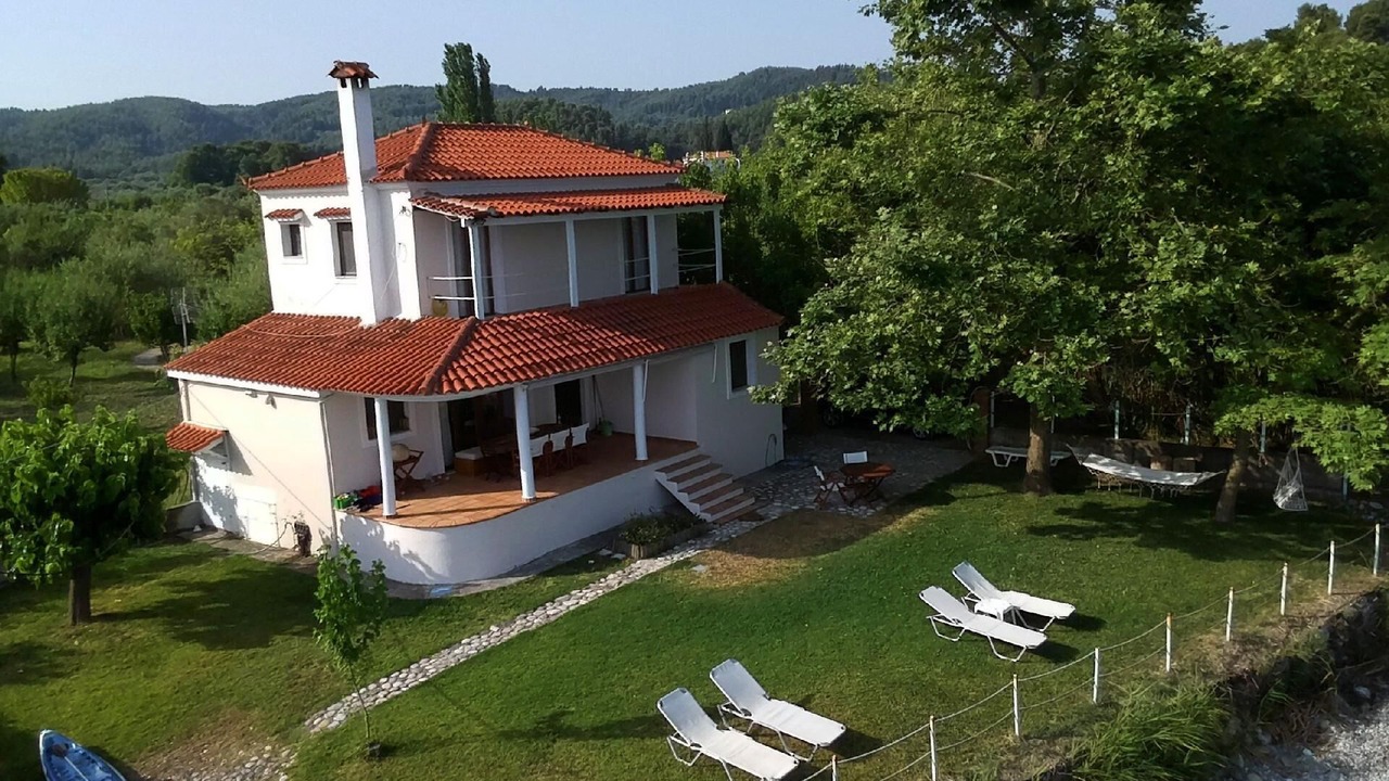 Photo of Outdoor in Aravissos