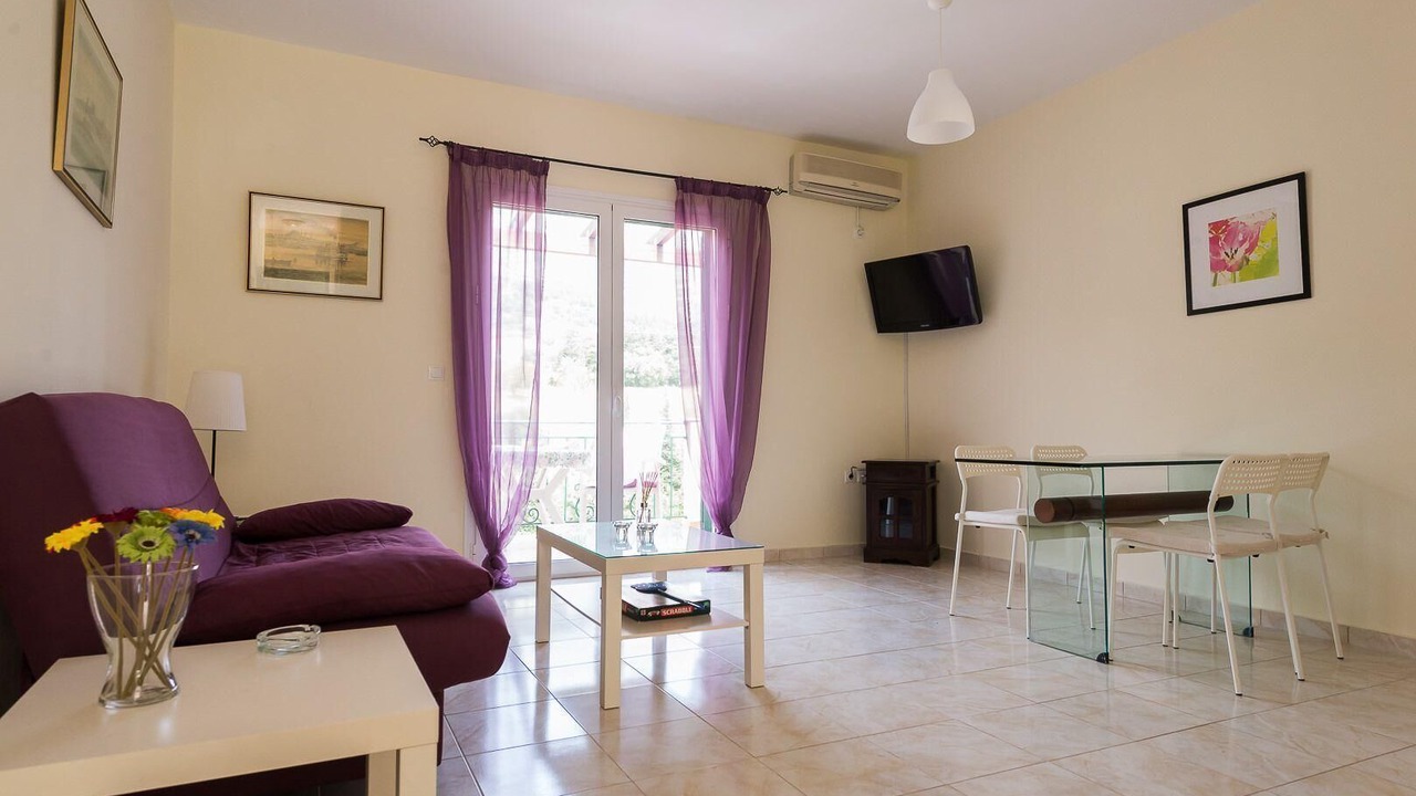 Photo of Livingroom in Dhrakata