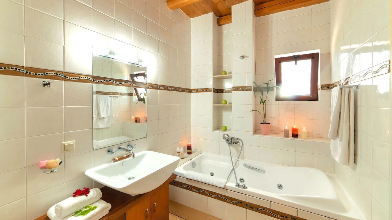 Photo of Bathroom in Mathes