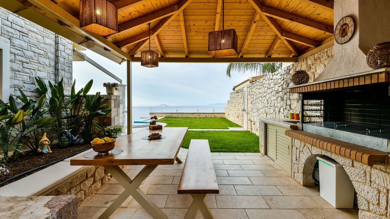 Photo of Outdoor in Melissopetra