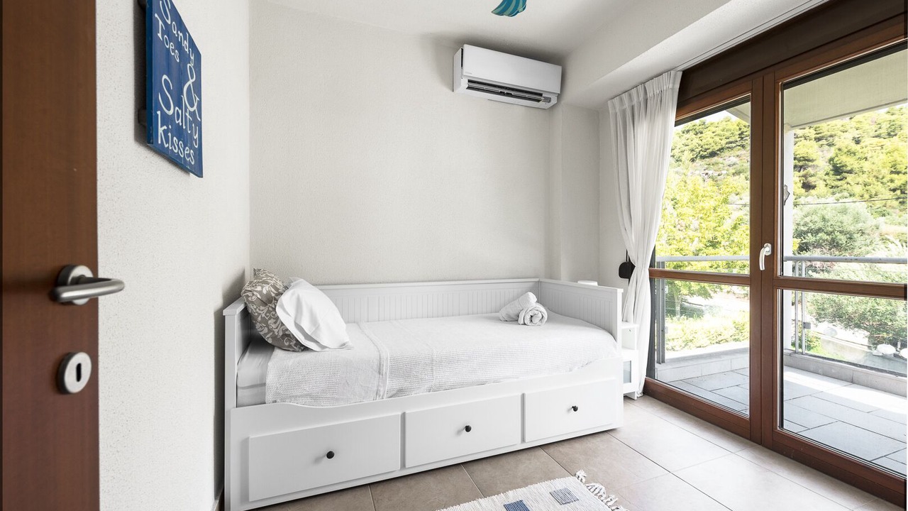 Photo of Bedroom in Sithonia