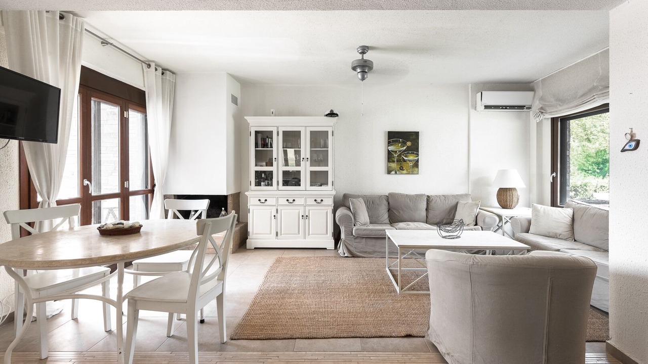 Photo of Livingroom in Sithonia