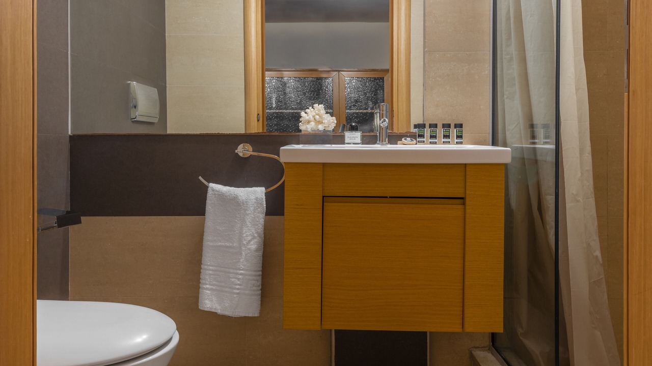 Photo of Bathroom in Petaloudes