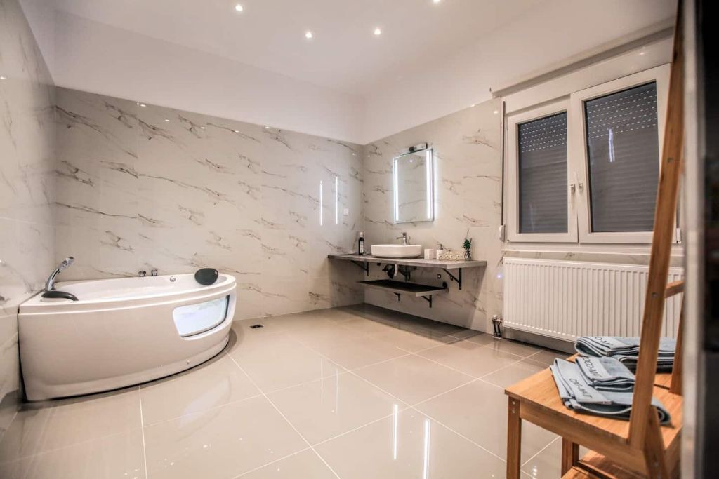 Photo of Bathroom in Kalambaka