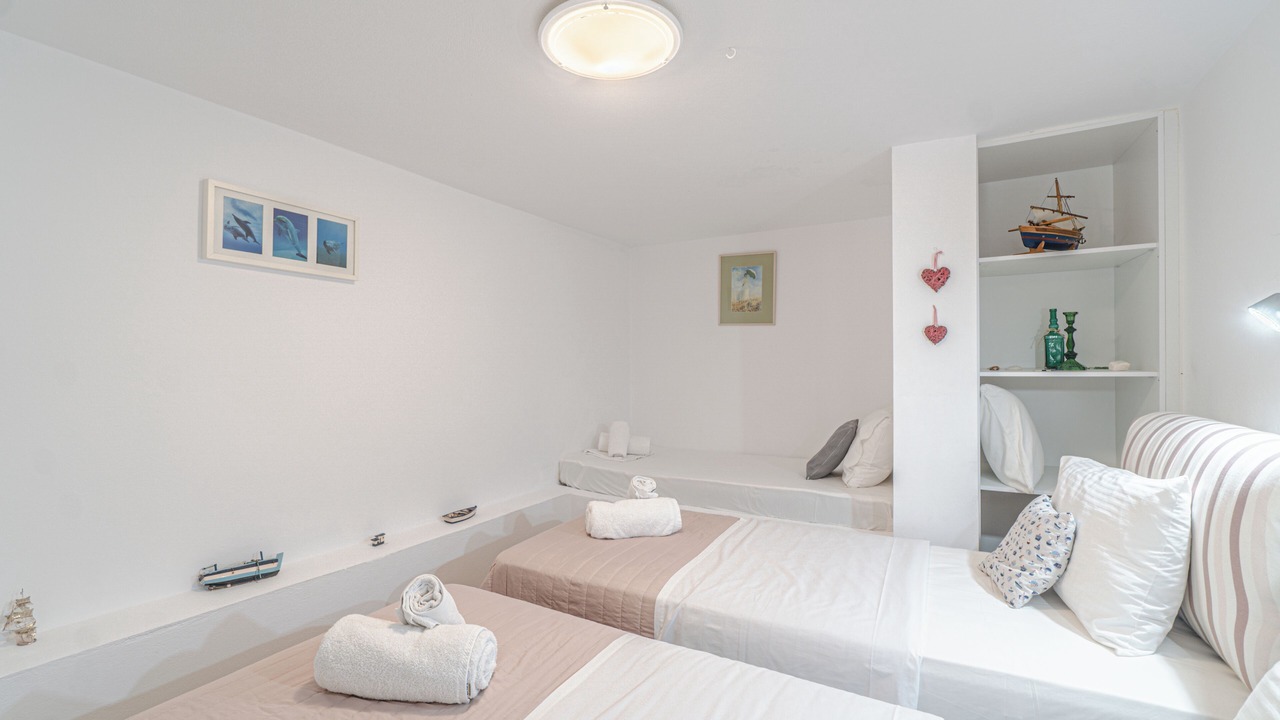 Photo of Bedroom in Paleopolis