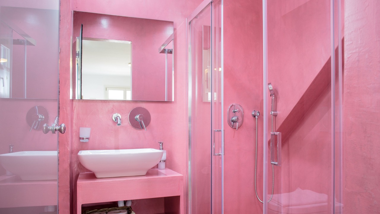 Photo of Bathroom in Paleopolis