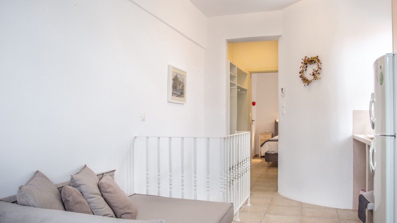 Photo of Livingroom in Paleopolis