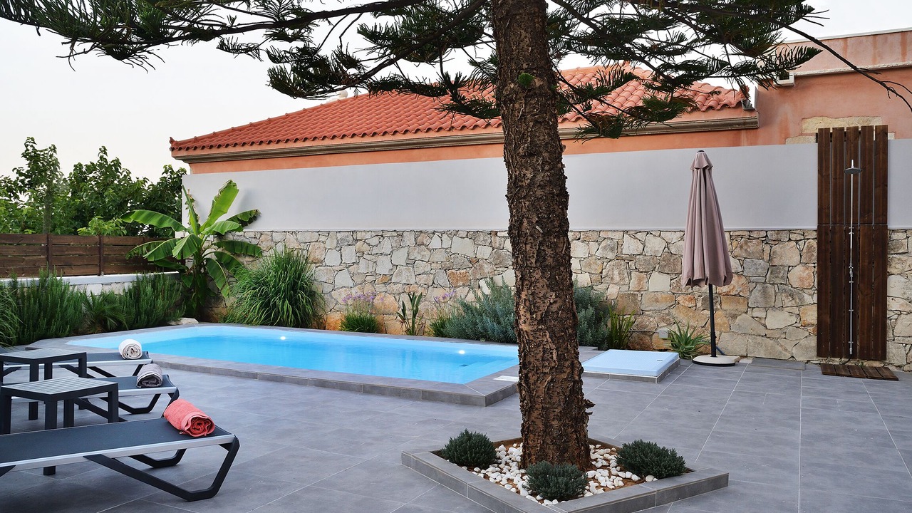 Photo of Outdoor in Tzitzifes