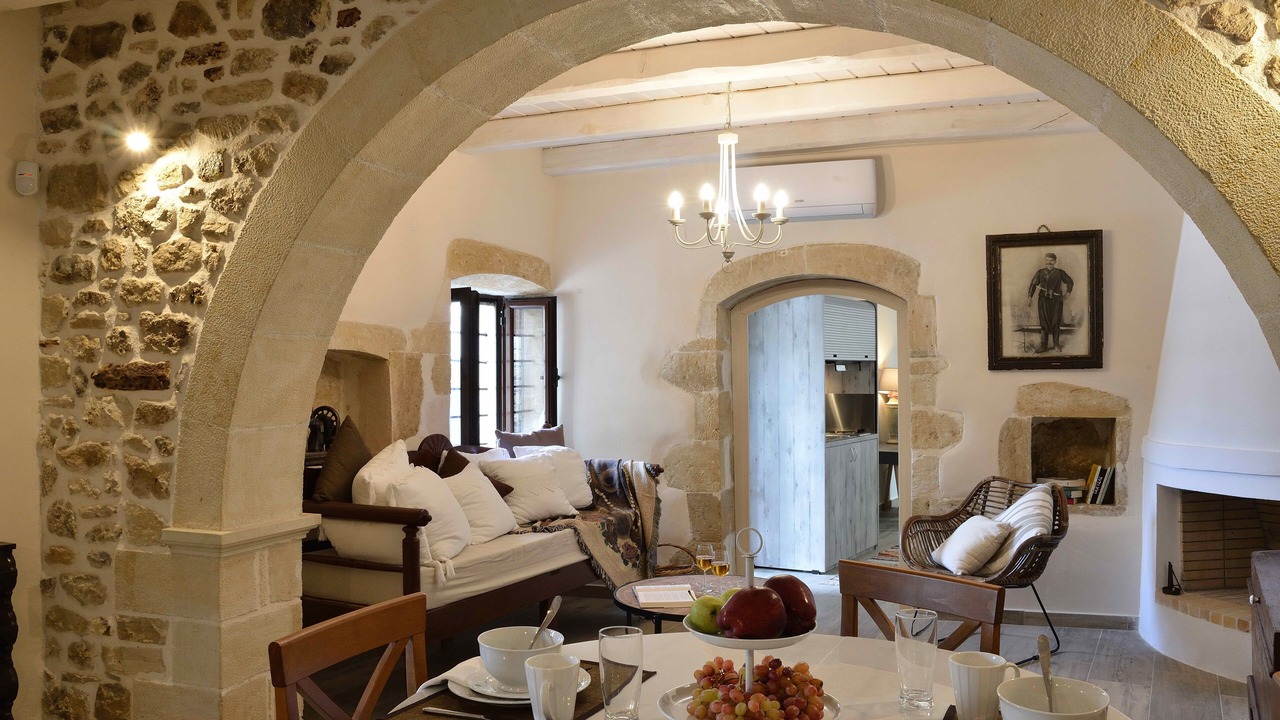 Photo of Livingroom in Tzitzifes