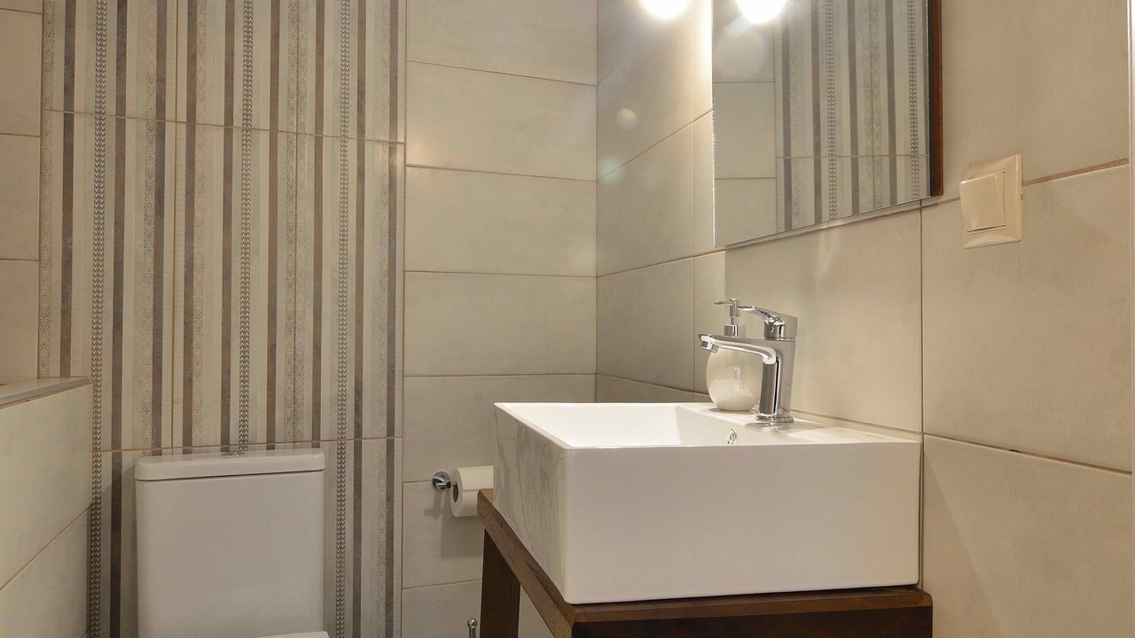 Photo of Bathroom in Tzitzifes