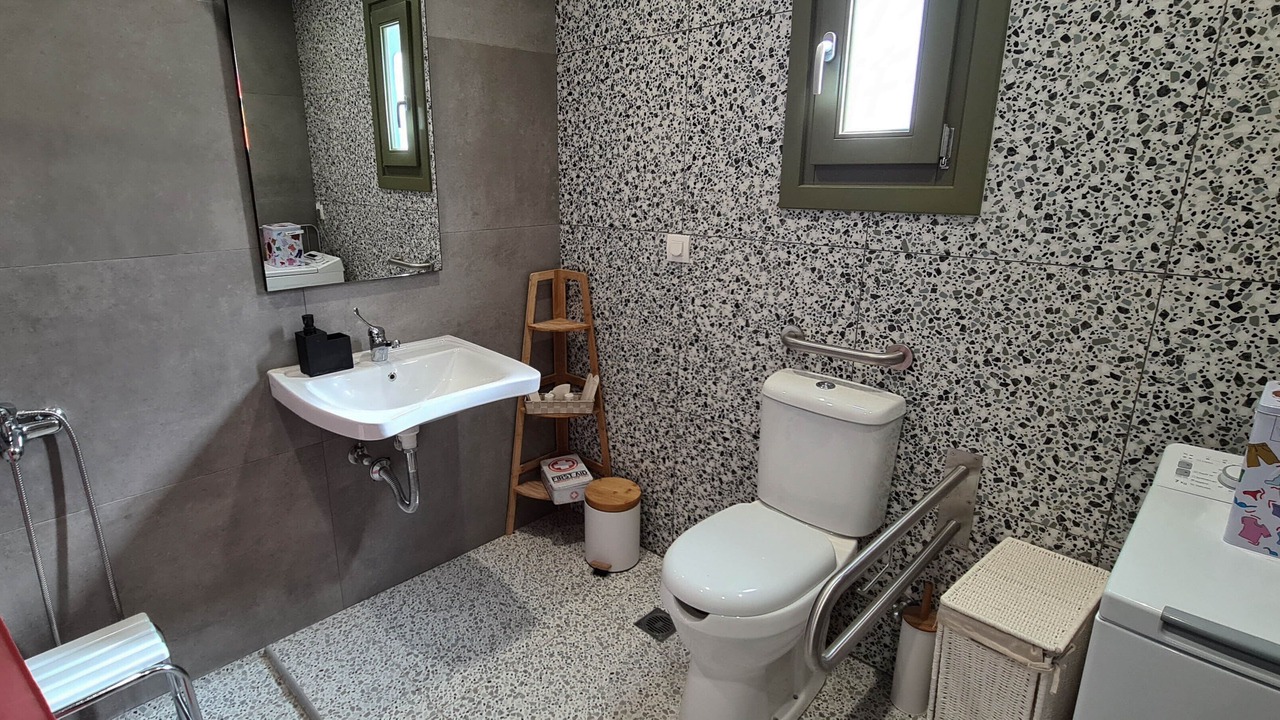 Photo of Bathroom in Lagoudi Zia