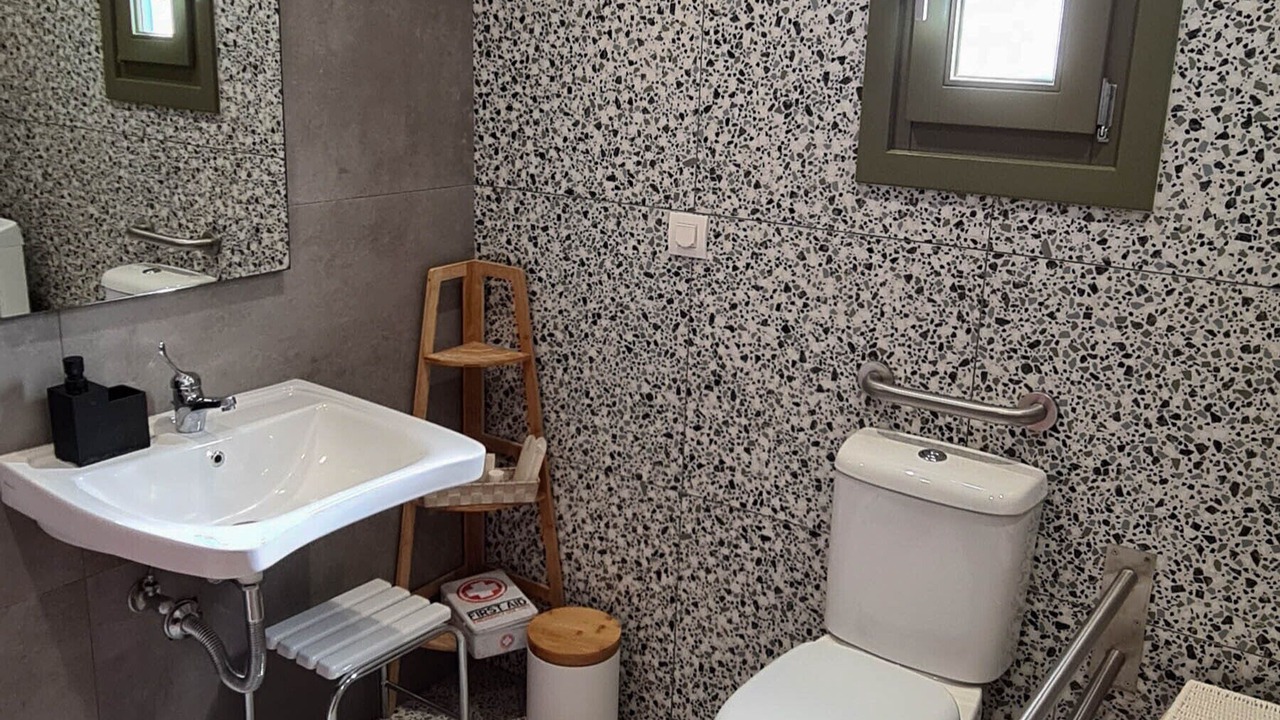 Photo of Bathroom in Lagoudi Zia