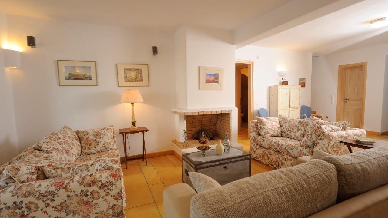 Photo of Livingroom in Paleopolis