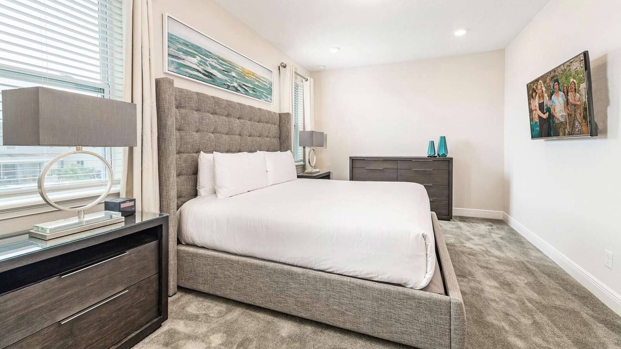 Photo of Bedroom in Bay Lake