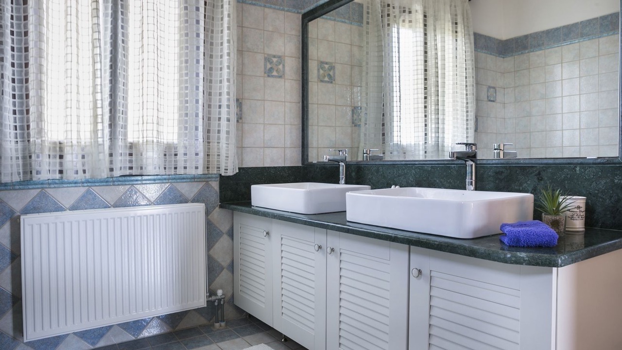 Photo of Bathroom in Kourkoumelata